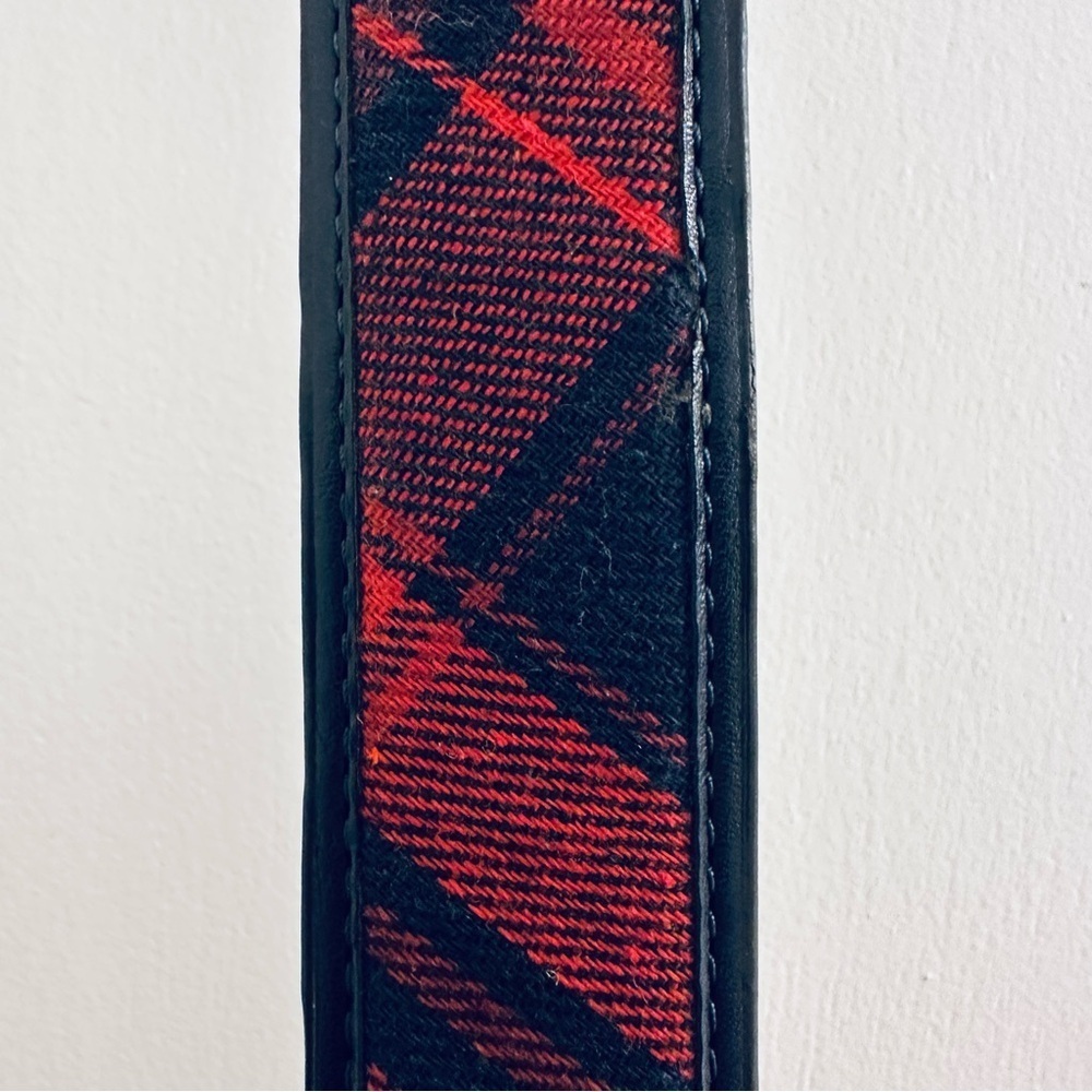 Vintage Tommy Hilfiger Red and Navy Tartan Plaid Belt, Men’s Size 40 - Picture 2 of 15